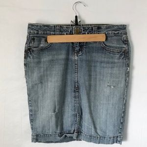 No Boundaries skirt